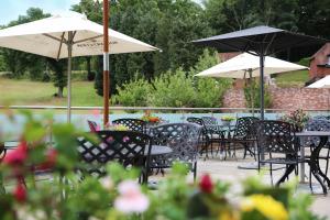 Ein Garten an der Unterkunft Old Thorns Hotel & Resort
