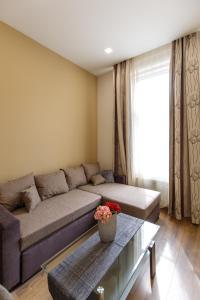 A seating area at A37 Awesome Apartments