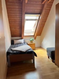 Posteľ alebo postele v izbe v ubytovaní Riviera Lipno 502-12