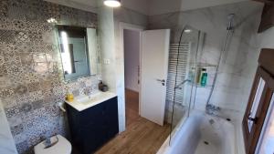 Koupelna v ubytování Casa Valparaíso + 37 fotografií