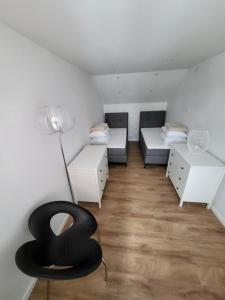 Część wypoczynkowa w obiekcie Apartamenty 8 i 10 osobowe Koniakówka Resort