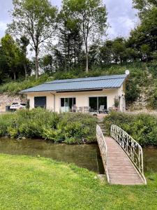 Galería fotográfica de Adorable maison d’hôtes bordée d’étangs au calme. en Grandcourt