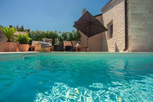 Bazén v ubytovaní Vila Una with private pool near Rovinj - open 2022 alebo v jeho blízkosti