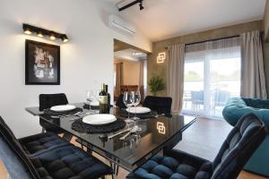 Posedenie v ubytovaní Vila Una with private pool near Rovinj - open 2022
