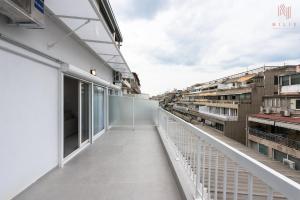 P30, Nilie Hospitality MGMT tesisinde bir balkon veya teras