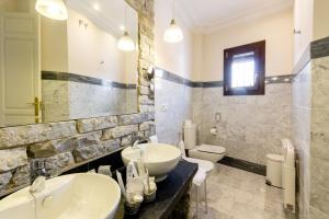 Ένα μπάνιο στο CASA RURAL BOUTIQUE REQUIES 5* +6 φωτογραφίες