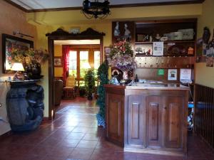 Salon ili bar u objektu Hotel Rural El Torrejon