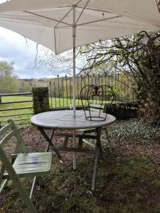 Gallery image of Durham Donkey Rescue Shepherd's Hut in Durham