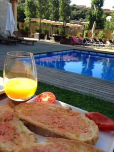 Bazén v ubytovaní Hostalet de Begur - Adults Only alebo v jeho blízkosti