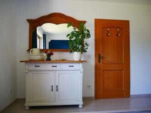 Fotografie z fotogalerie ubytování Ferienwohnung Eichkatzel v destinaci Zell
