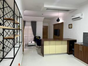صورة لـ The Zen Loft - 2BR Open Plan Apt W/Pool+Smart Lock في ليكى