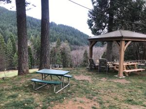 Photo de la galerie de l'établissement Dunsmuir Lodge, à Dunsmuir 124 autres photos