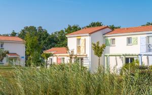 タルモンにあるLagrange Vacances Le Village de la Merのギャラリーの写真