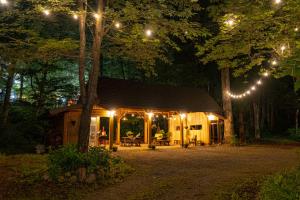 Zahrada ubytování Kizuna Lodge & BBQ Centre
