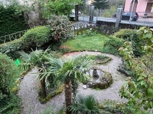 A garden outside Le ortensie di Villa Vittoria nel verde a pochi minuti di auto dalle spiagge