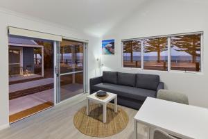 RAC Esperance Holiday Park的休息区