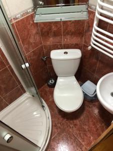 Kúpeľňa v ubytovaní Guest House Arnika + 29 fotografií