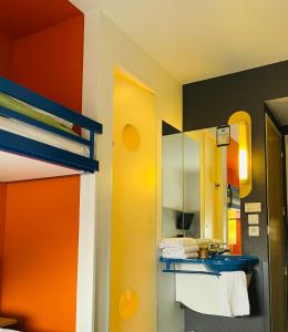 Kuchyň nebo kuchyňský kout v ubytování ibis Budget Colmar Centre Gare