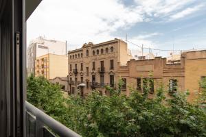 uma vista para a cidade a partir de uma varanda em Apartamento Bulevar 1 em Castellón de la Plana