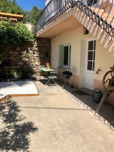 Budynek, w którym mieści się apartament