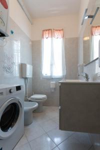 Vonios kambarys apgyvendinimo įstaigoje 15 - Tourist House Bologna Primaticcio - Self check-in