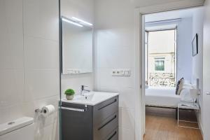 Posteľ alebo postele v izbe v ubytovaní Getaria by Basque Homes