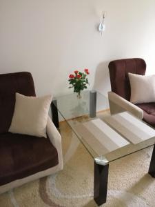 A seating area at Kawalerka 300m od pięknej plaży Studio apartment 300m from a beautiful beach