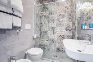 A bathroom at Ripetta Natural Suites