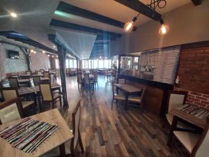 Hotel Roma餐厅或其他用餐的地方