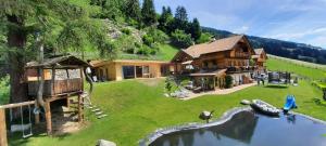 Foto dalla galleria di Chalet Panorama Himmelreichhof a San Candido