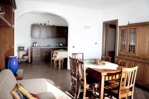 Kuchyň nebo kuchyňský kout v ubytování Como Lake Samlu House - Menaggio