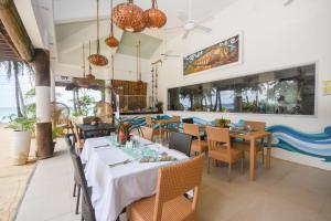 Restaurace v ubytování Microtel by Wyndham Boracay