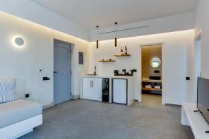 Eldhús eða eldhúskrókur á Elements Cozy Suites Pyrgos