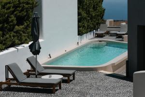 Sundlaugin á Elements Cozy Suites Pyrgos eða í nágrenninu