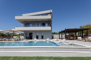 Πισίνα στο ή κοντά στο TreeTop Villa II, Private Pool, BBQ & Playground, By ThinkVilla +42 φωτογραφίες