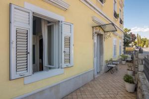 Zdjęcie z galerii obiektu Apartman Eta w mieście Opatija