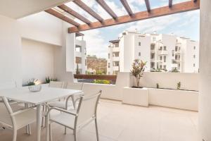 Balkón nebo terasa v ubytování Teguise 3-3 PENTHOUSE POOL VIEW & JACUZZI 2B