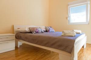 Posteľ alebo postele v izbe v ubytovaní Poolincluded - Holiday Home Maslina