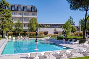 Bazén v ubytování Hotel Premiere Abano nebo v jeho okolí