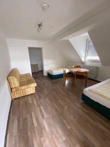 Postel nebo postele na pokoji v ubytování Budget Hotel Mannheim