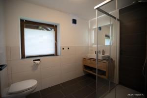 A bathroom at Haus Almrausch