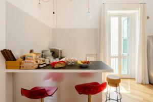 Kuchyň nebo kuchyňský kout v ubytování Bijoux Luxury Apartment in Old Town