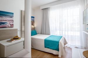 Postel nebo postele na pokoji v ubytování Hostal Es Pi - Emar Hotels