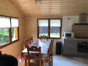 Kuchyň nebo kuchyňský kout v ubytování Chalet CHLOE - wifi, BBQ, parking