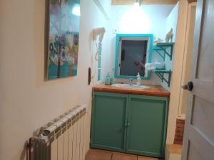A kitchen or kitchenette at La Milana, Orbaneja del Castillo