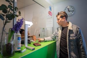 Clientes alojados en Nyon Hostel