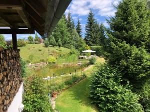 A garden outside Charmantes Bauernhaus in erhöhter Aussichtslage
