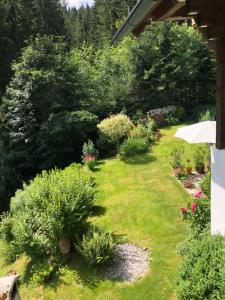 A garden outside Charmantes Bauernhaus in erhöhter Aussichtslage