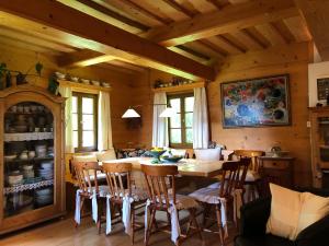 A seating area at Charmantes Bauernhaus in erhöhter Aussichtslage