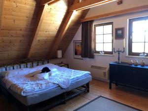 A bed or beds in a room at Charmantes Bauernhaus in erhöhter Aussichtslage